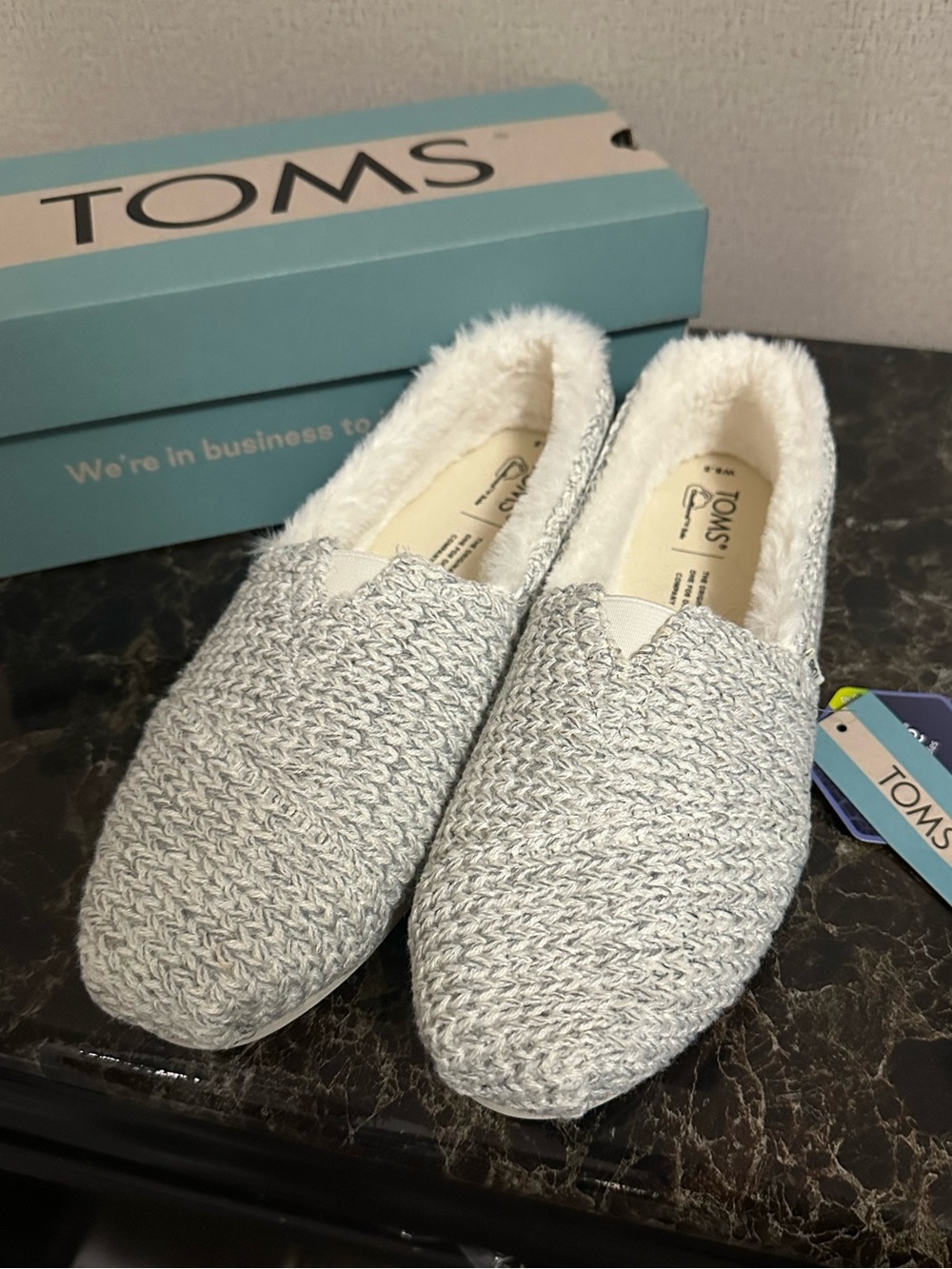 TOMS Soft Knit Slip-On Slippers in Light Gray with Faux Fur Trim